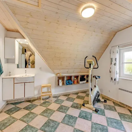 펜션 Four-bedroom Holiday In Blåvand