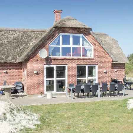 Four-bedroom Holiday In 펜션 Blåvand